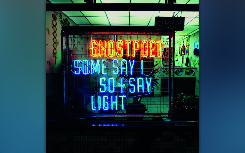 Ghostpoet - "Some Say I So I Say Light"

Der britische Rapper Obaro Ejimiwe kreiert sublimen Hip Hop, während die Nacht h...