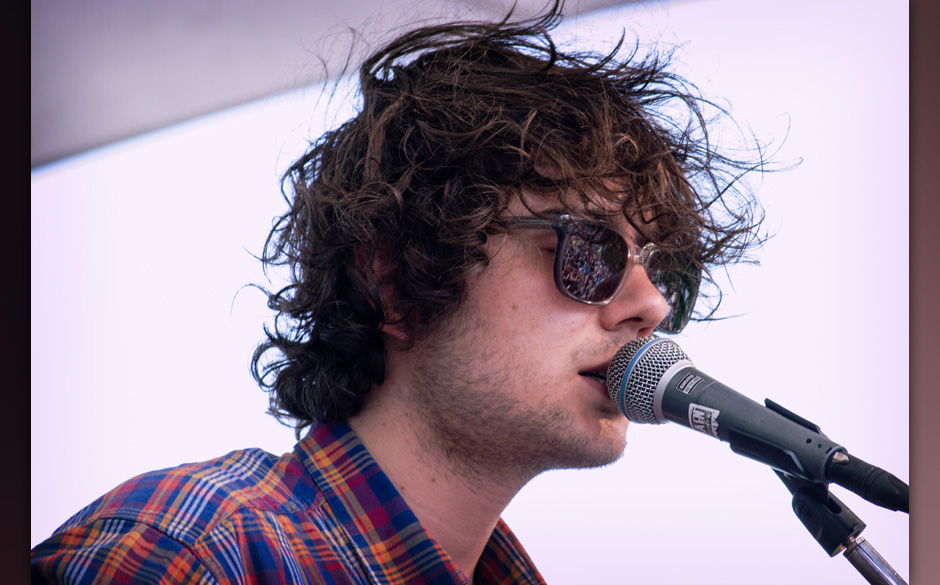 Fenster schafften es dann endlich als erste Band des Abends,...