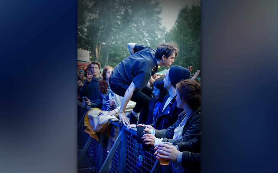 Der Frontmann der Beach Fossils dagegen dürfte den Festivalbesuchern in Erinnerung bleiben...