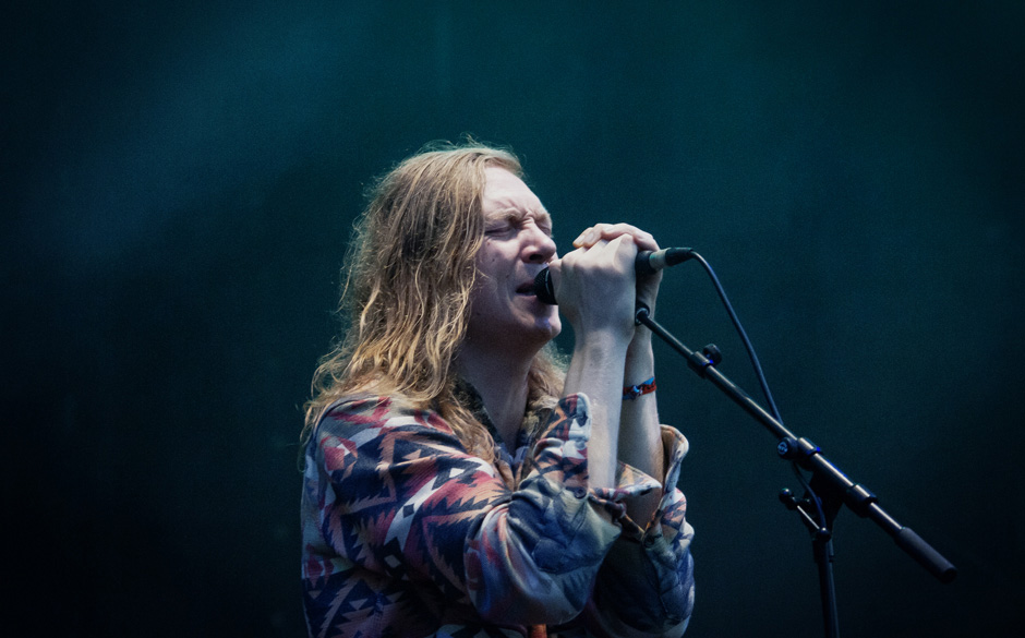 Ein paar leidenschaftliche Fans blieben dennoch und wurden dafür mit einem energiegeladenen Konzert der Elektro-Pop-Band ...