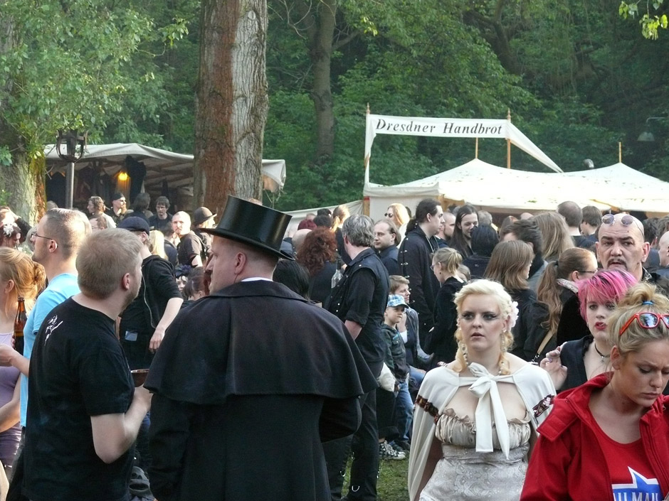 Wave-Gotik-Treffen 2013 - das schwarzbunte Publikum
