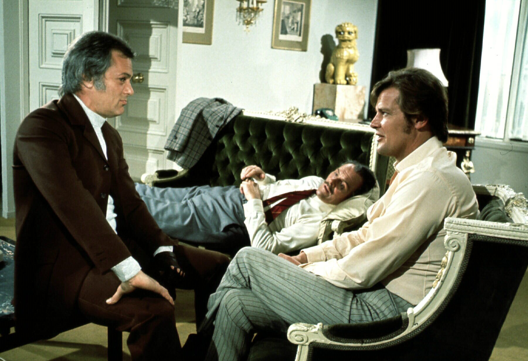 21. Die 2 - Lord Brett 
Sinclair (Roger Moore)

"The Persuaders" floppten überall. Nur in Deutschland feierten "Die 2" Er...