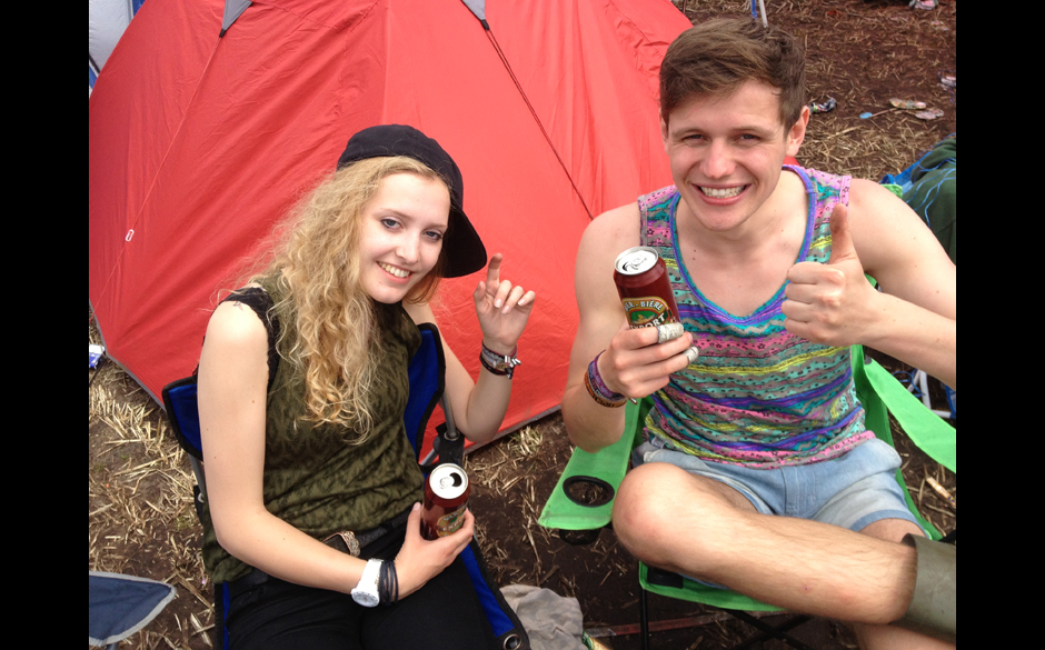 RS fragt: Was trinkt ihr gegen den Kater? PAAR: Never stop!