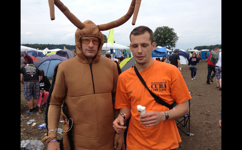 RS fragt: Habt ihr was zu Hause vergessen und ärgert euch jetzt darüber? Kakerlake: Ja, meine Unschuld.