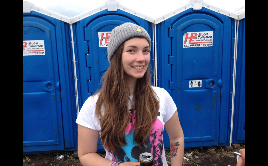 RS fragt: Wofür verwendest du Gaffa-Tape noch so? ANTONIA: Ich hasse Haare auf den Zehen und mit Gaffa mach ich die Jedem...