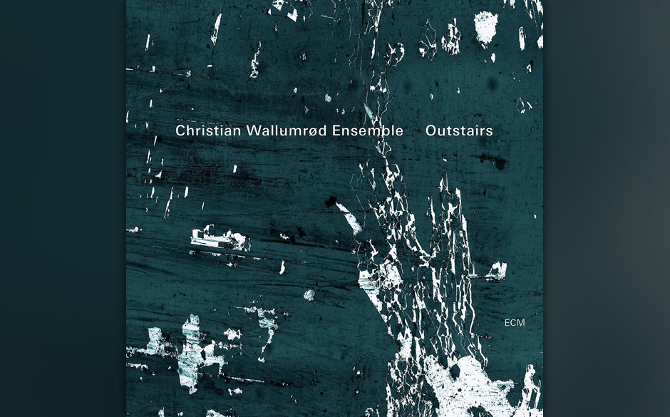 Christian Wallumrod - "Outstairs"

Der Norweger Wallumrod spielt auf seinem fünften Album, erschienen auf ECM, mit avantg...