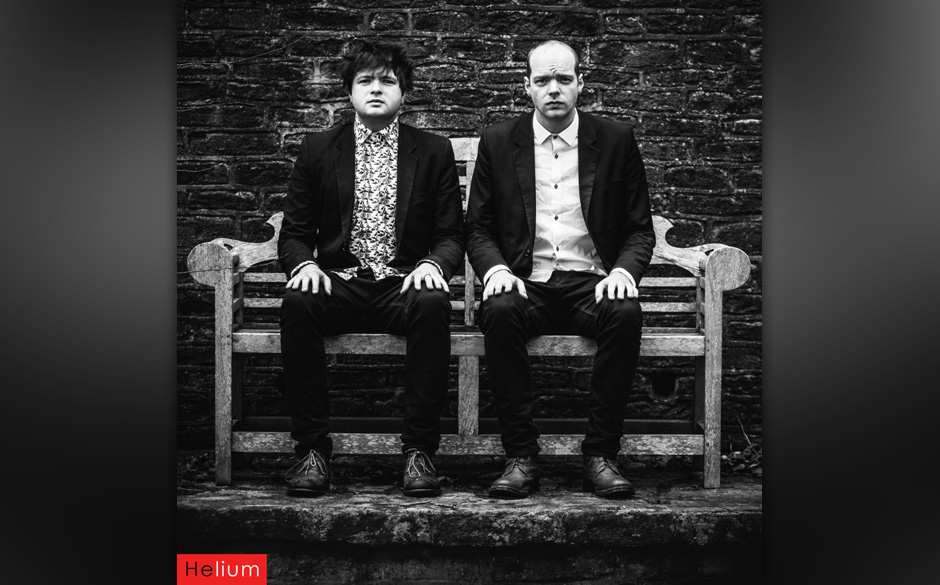 The Electric Soft Parade - "Idiots"

Sechs Jahre nach dem letzten Album ein neues trip-poppiges Werk der Brightoner Brüder.