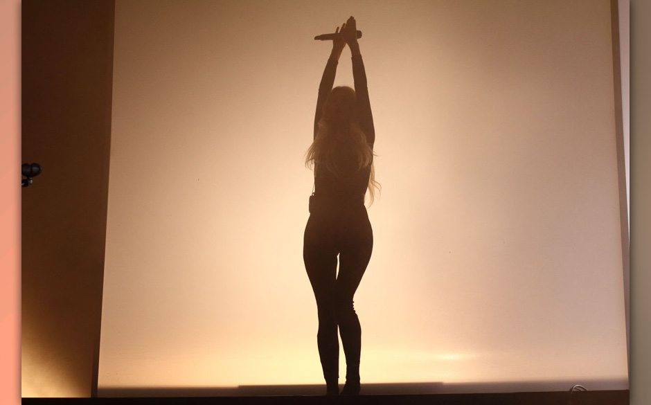 iamwhowhoiami (4).jpg