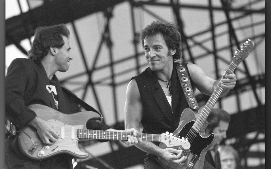 NUTZUNGSRECHT ausschließlich im Zusammenhang mit dieser Sendung!!!
Jede darüber hinausgehende Verwendung bedarf der Zust...