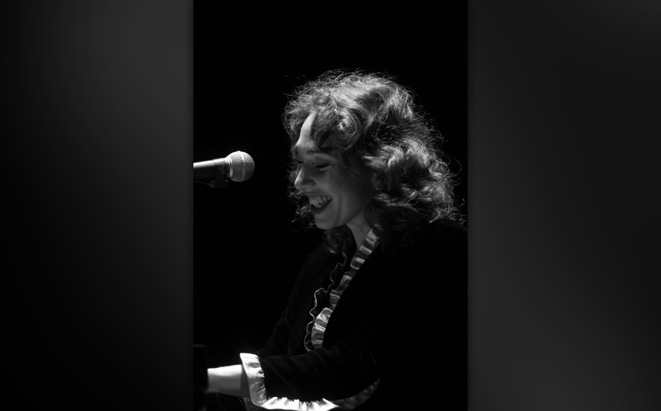 Regina Spector (6).jpg