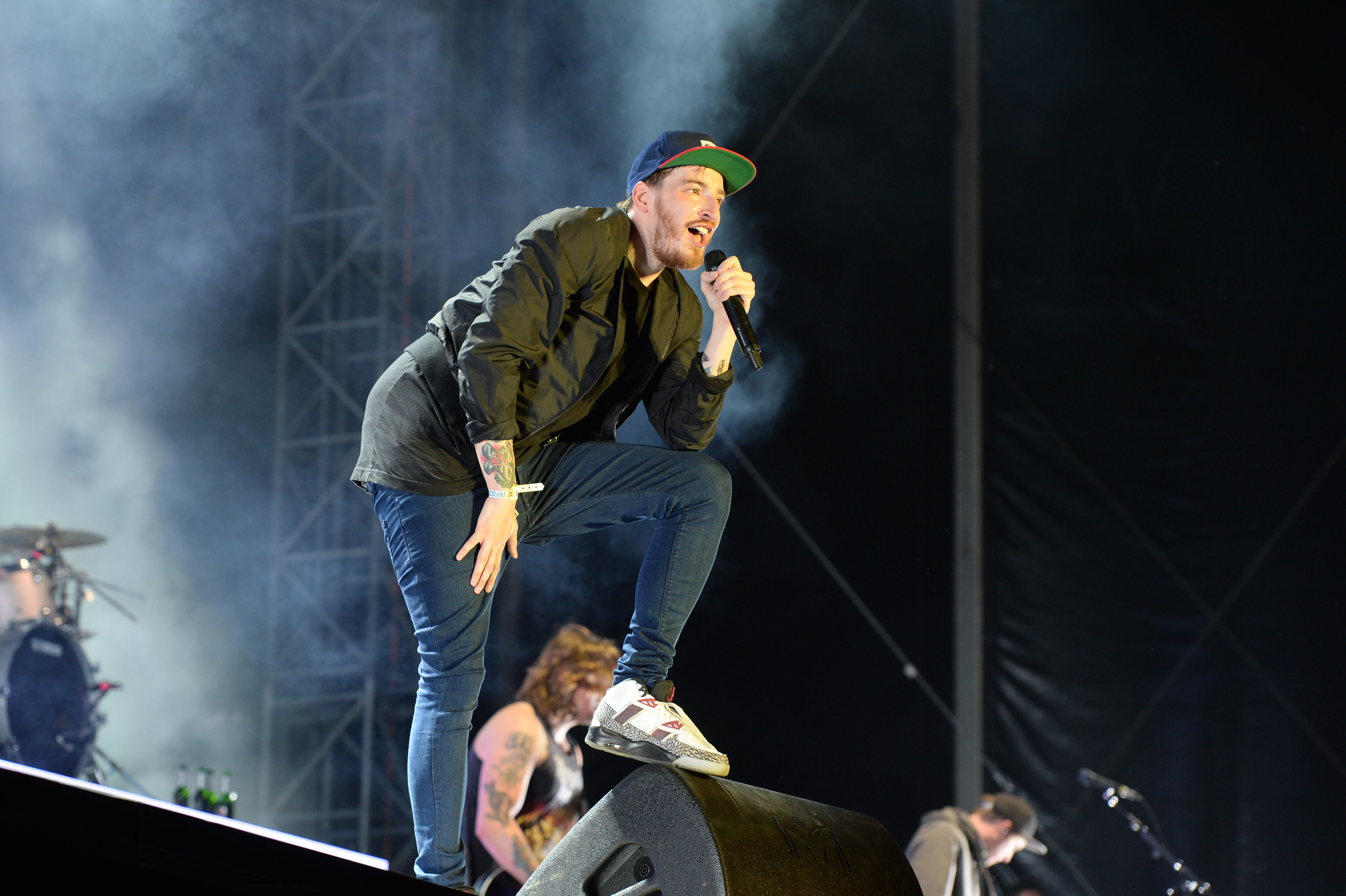 Casper: Geboren 25.9.82 in Extertal bei Lemgo (als Benjamin Griffey). 
Wichtigstes Album: „XOXO“ (2011)
Größter Hit:...