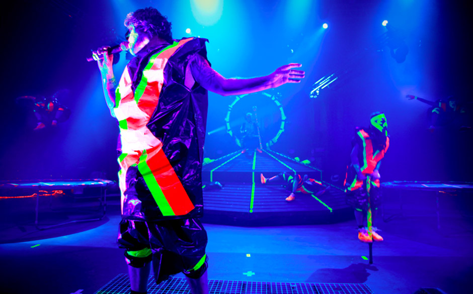 Deichkind: Gegründet 1997 in Hamburg-Bergedorf.
Wichtigste Alben: „Aufstand im Schlaraffenland“ (2006), „Arbeit ner...