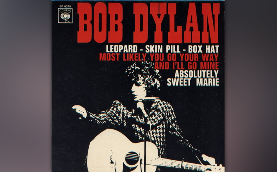 Etwa in „just like a mattress balances on a bottle of wine“, das wohl eine beschwipste Romanze andeutet, dann in der E...