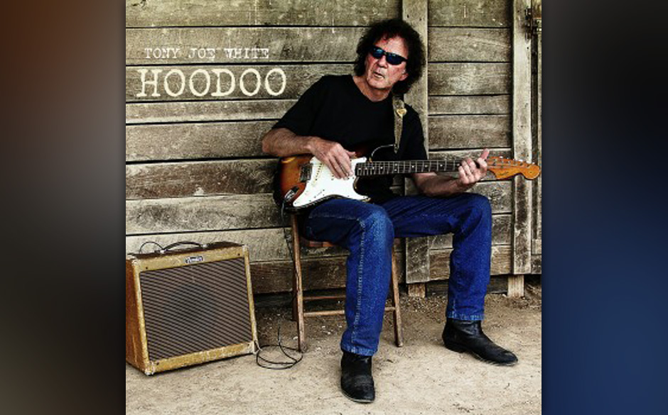 Tony Joe White - "Hoodoo". Die lebende Legende überführt Lebenserfahrung in Swamp-Rock und Blues.