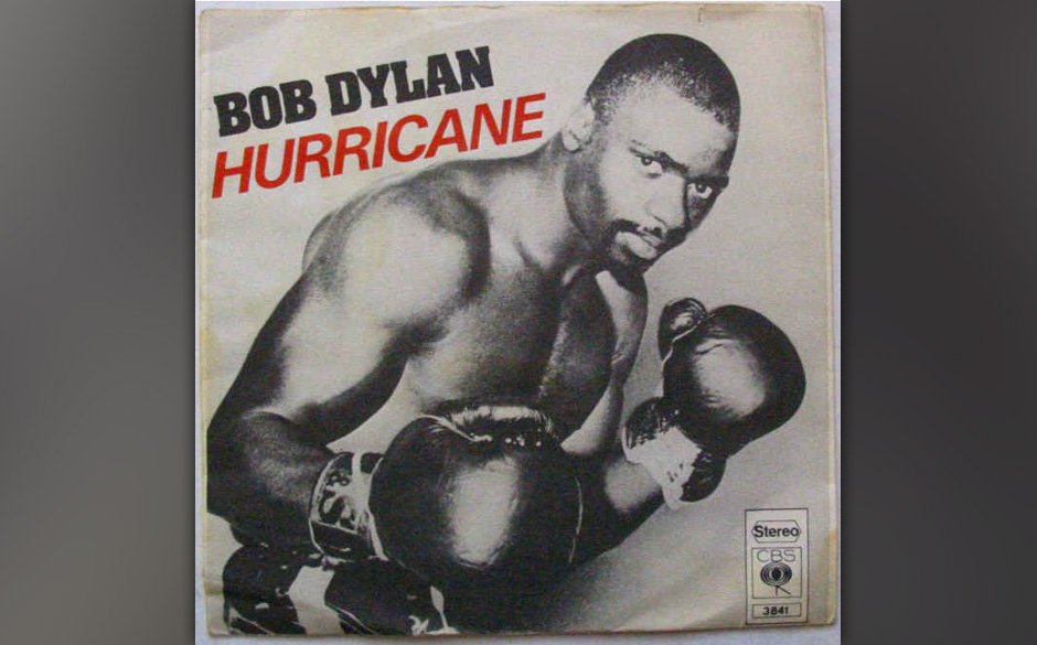 „Hurricane“ beginnt wie ein Film-Script („Pistol shot ring out in the bar-room night“) und endet acht Minuten spä...