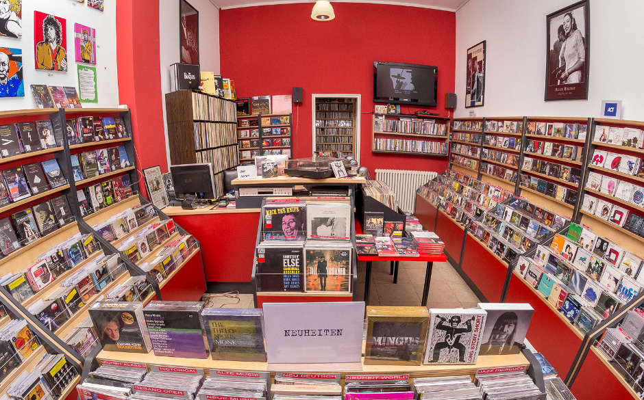 Unsere Plattenladenempfehlung der Woche ist das Oldschool am Walter-Benjamin-Platz 2 in 10629 Berlin- Charlottenburg.