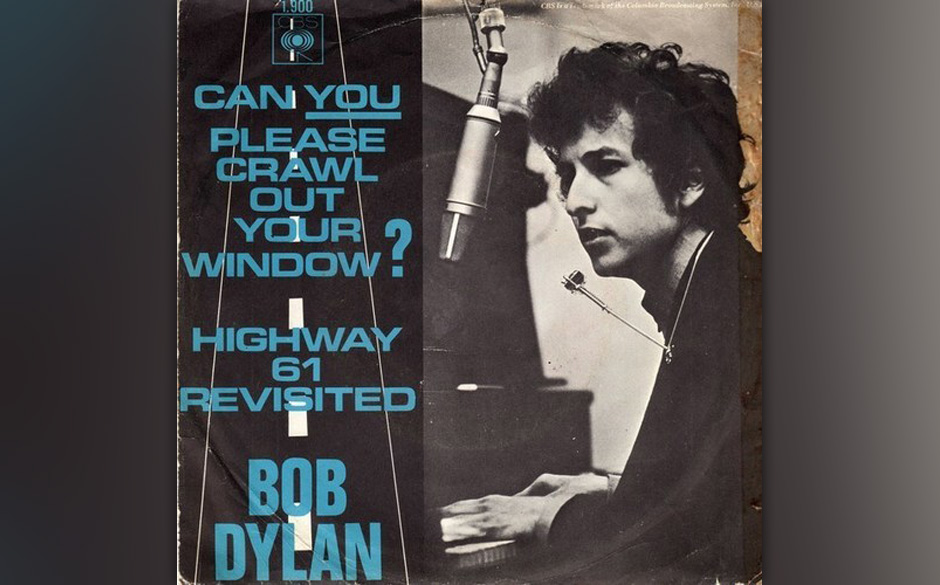 Dort während er dort dem Schwall seiner Invektiven freien Lauf ließ, komprimiert er sie hier auf dreieinhalb Minuten kon...