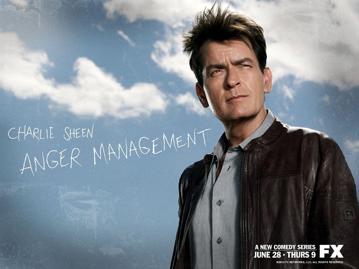 Anger Management
Macher: Bruce Helford („Roseanne“) schrieb Charlie Sheen die Serie auf den strapazierten Leib.
Idee: ...