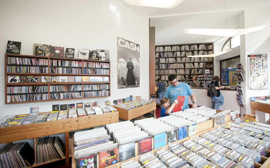 Unsere Plattenladenempfehlung der Woche ist Sweetwater in der Friedrich-Wieck-Straße 4 in 01326 Dresden.