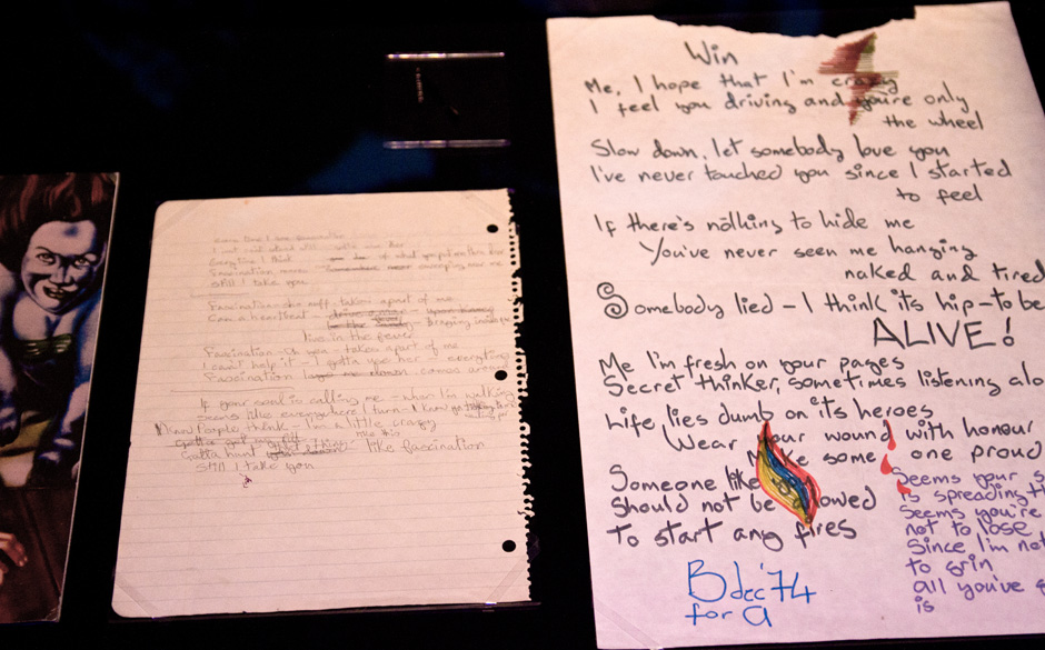 Zwei Songtexte zu zwei der größten Bowie-Songs überhaupt: "Fascination" und "Win" (beide aus "Young Americans", 1975).