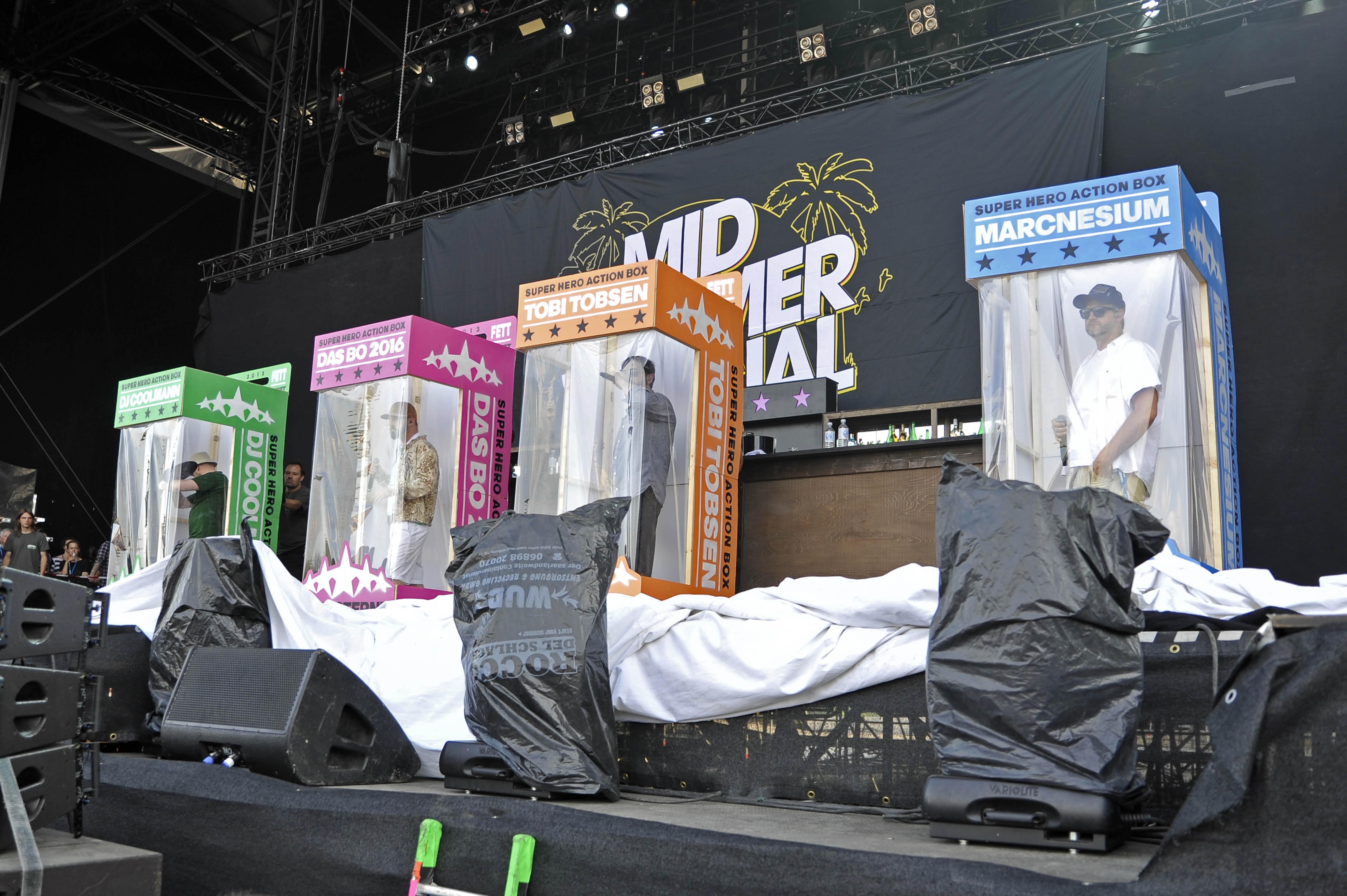 Fuenf Sterne deluxe (FSd) - die deutsche Hip Hop Band mit den Rappern Das Bo und Tobi Tobsen beim Festival Beats auf der B...