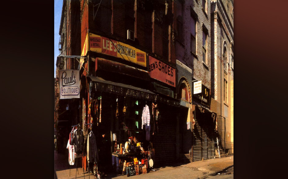 156. Beastie Boys - Paul’s Boutique, 1989
Für ihr zweites Album engagierten die Beasties die Dust Brothers, ein Produze...