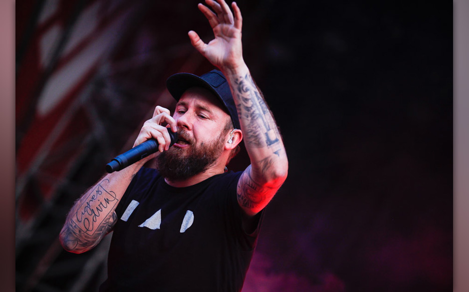 In Flames >>  auf Facebook besuchen