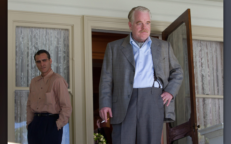 1. The Master (2012). In seiner Darstellung des an L. Ron Hubbard angelehnten Sektenführers vereint Hoffman sein Charisma...