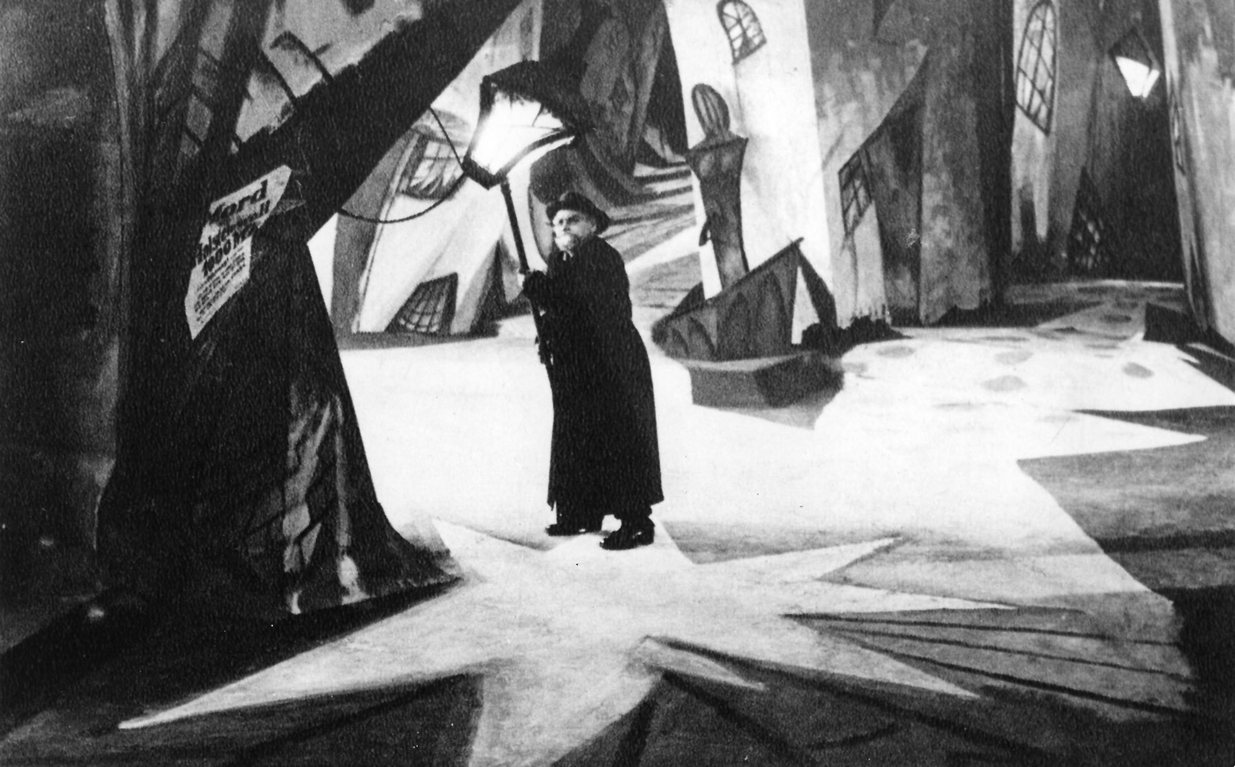 Zur ARTE-Sendung
Caligari - Wie der Horror ins Kino kam
1: Filmstill aus „Das Cabinet des Dr. Caligari“ (1920)
© 2013...