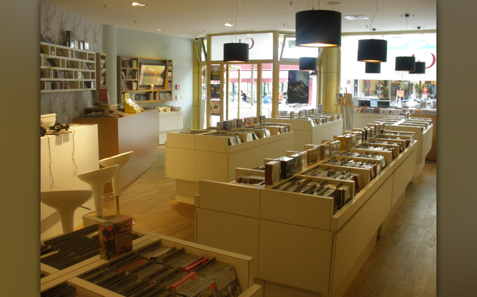 Unser Plattenladentipp der Woche ist CD LOUNGE in der Wilhelminenstraße 25 in
64283 Darmstadt.