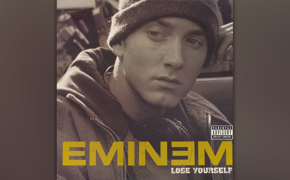 28. Eminem - 'Lose Yourself' ('8 Mile Soundtrack', 2002)
Eminems größter Hit klingt wie die Story von‚Rocky’, in ein...