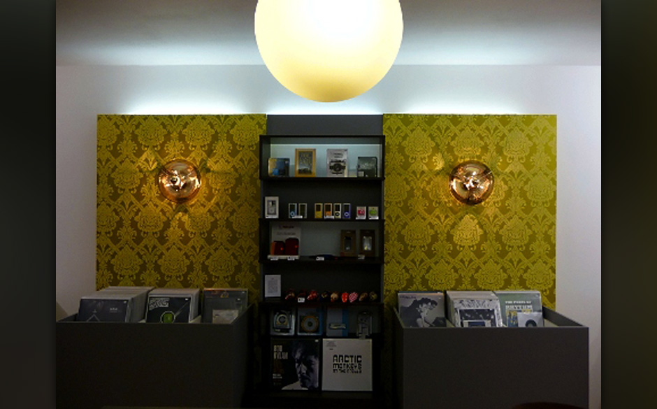 Unser Plattenladen der Woche ist der  
Bongartz - Musik in allen Formaten, Hauptstraße 56 in 
91054 Erlangen