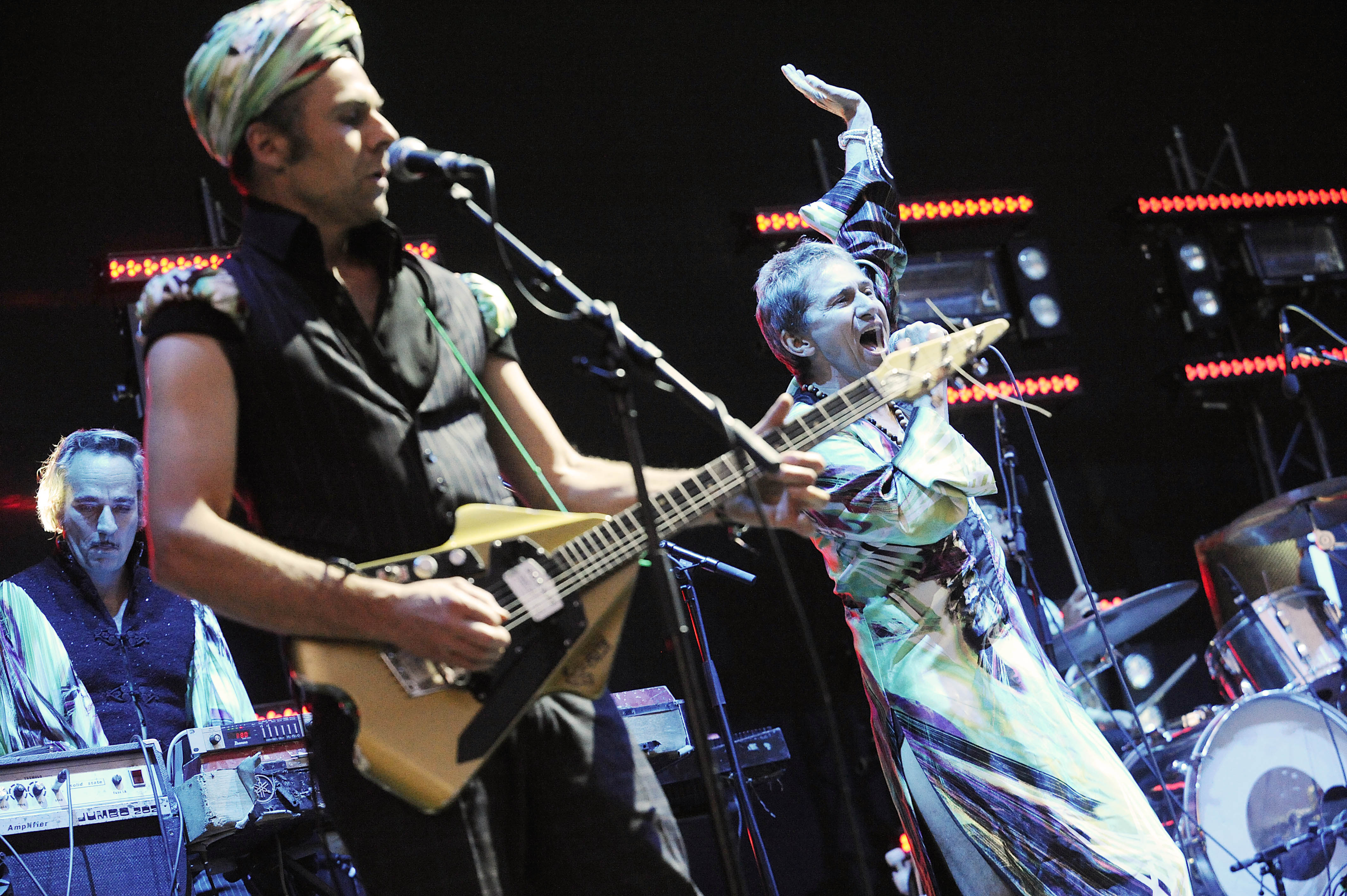 Die Goldenen Zitronen - die Hamburger Punkband mit Saenger Schorsch Kamerun live beim Dockville Festival in Hamburg-Wilhel...