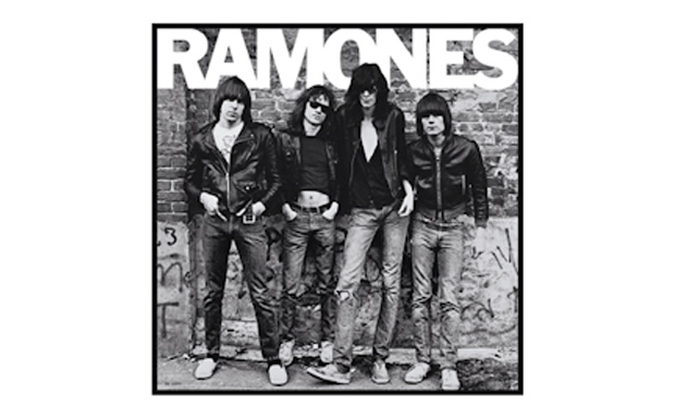 Platz 33: Ramones - "Ramones"
„Unsere frühen Songs waren wirklich Aus- druck unserer eigenen Isolation und Frustration ...