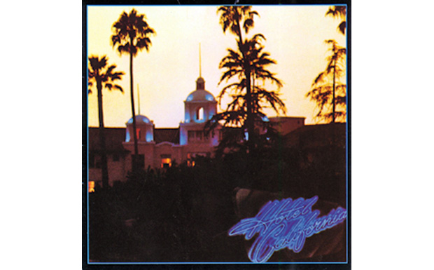 Platz 37: The Eagles - "Hotel California"
Wie es sich für perfektionistische Hollywood-Cowboys gehört, verbrachten die E...