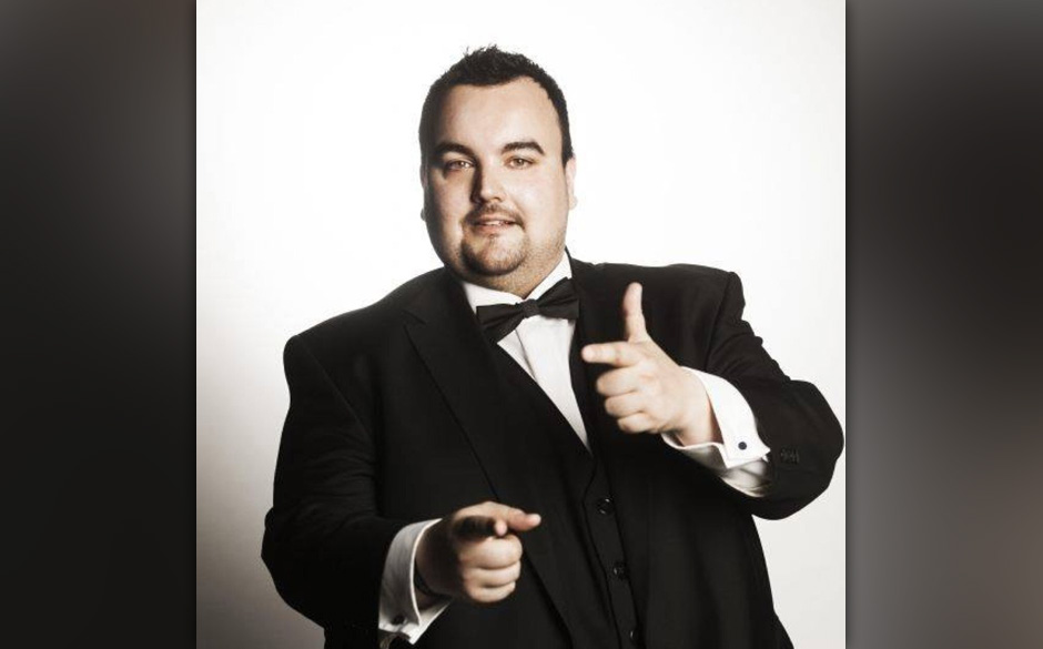 6. Belgien: Axel Hirsoux: „Mother“. Ein korpulenter Knödel-Eunuch zwischen Paul Potts und Christopher Cross mit einem...