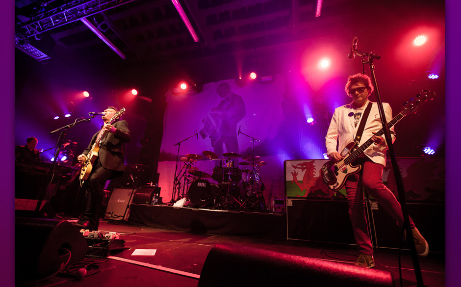 Manic Street Preachers, Gibson Frankfurt