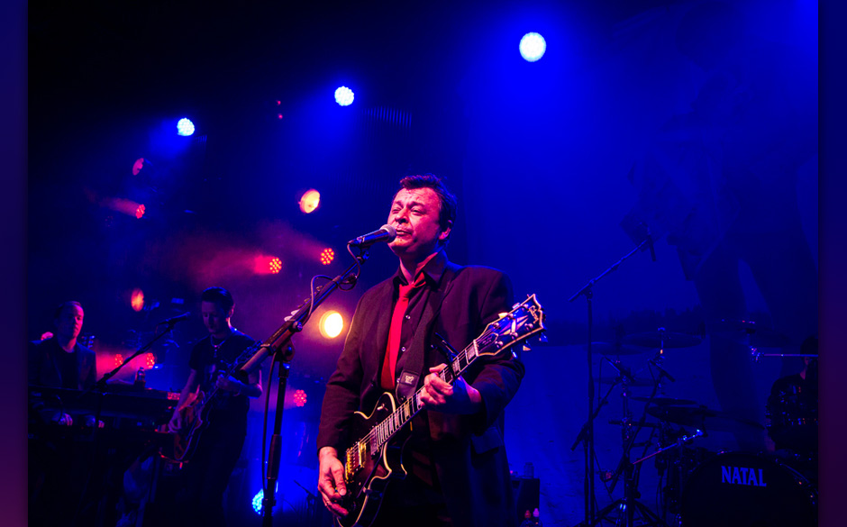 Manic Street Preachers, Gibson Frankfurt