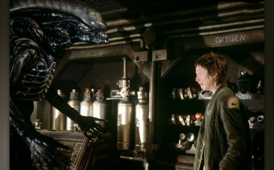 Easy. Noch hat er ja nichts gemacht.