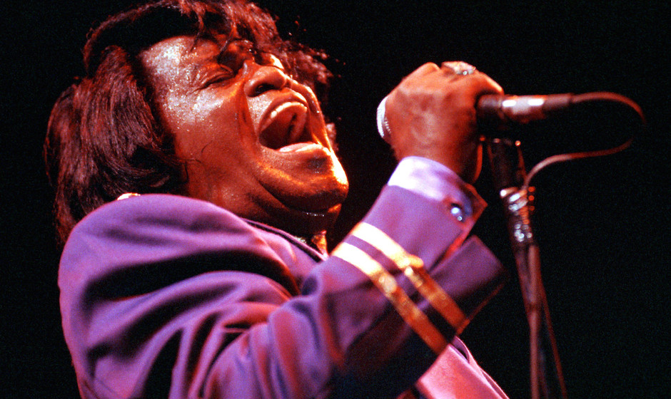 UNITED KINGDOM - JANUARY 01:  Photo of James BROWN; performing live onstage  (Photo by Ian Dickson/Redferns)