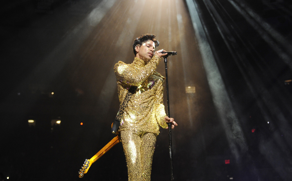 (EXCLUSIVE, Premium Rates Apply) (Exclusive Coverage) Prince performs during his "Welcome 2 America" tour at Madison Squar...