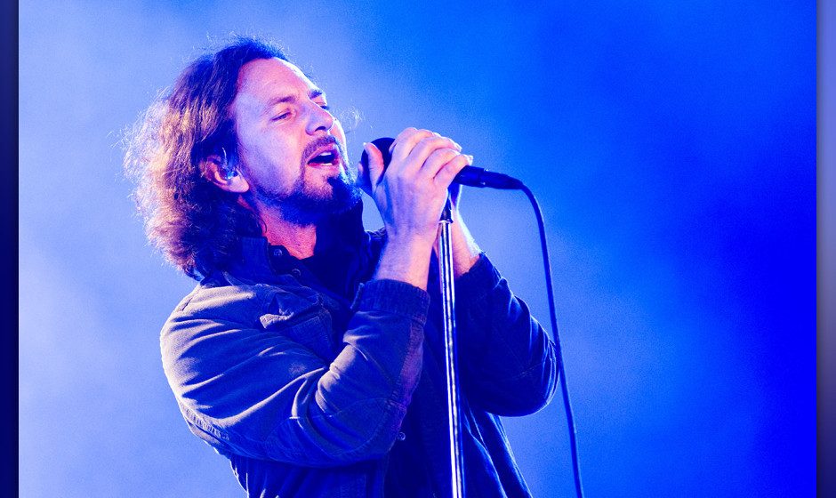 NEWPORT, UNITED KINGDOM - JUNE 23:  (EUROPEAN SALES  ONLY) Eddie Vedder of Pearl Jam performs on the main stage as the headli