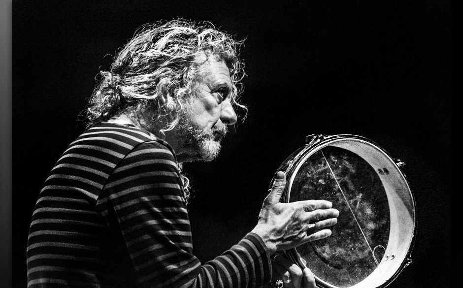 English singer and songwriter Robert Plant in concert, 20th February 2012. (Photo by Judith Burrows/Getty Images)