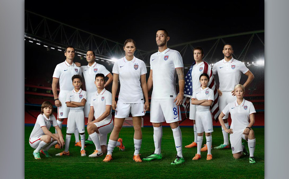 05. Es ist fast seltsam, dass das hier die Trikots der Vereinigten Staaten sind - der aufgeräumte Polokragen sieht doch z...