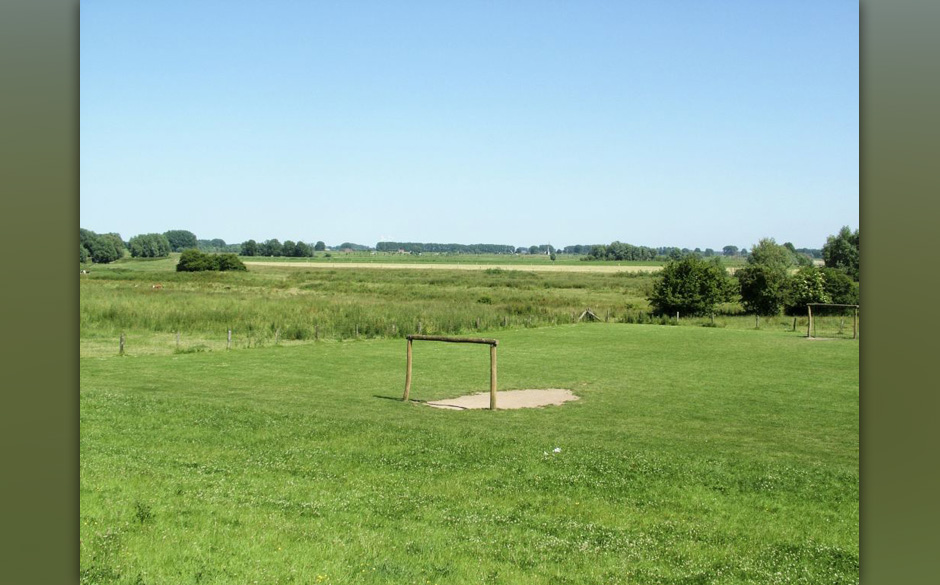 Bolzplatz in der Einöde