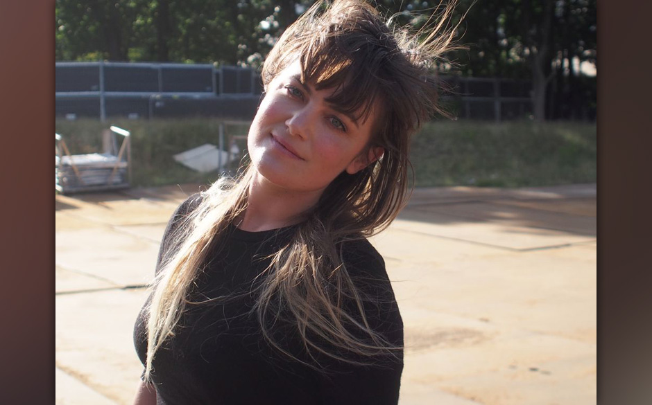 (Angus And) Julia Stone