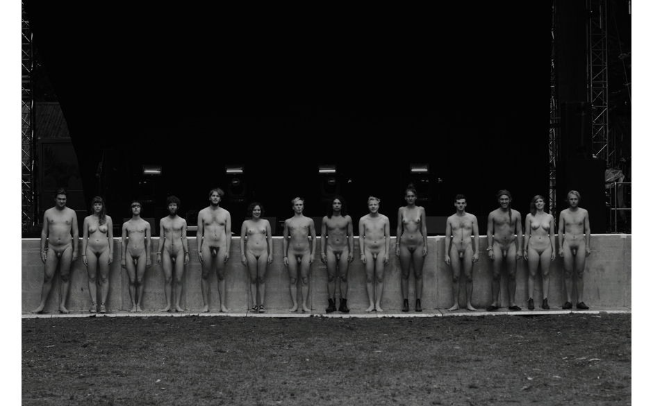 Akt-ionisten trafen sich, um gegen die Gefangennahme  von Pussy Riot zu demonstrieren.