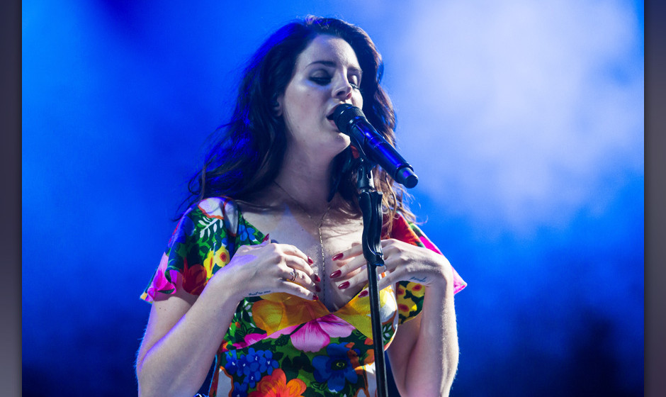 INDIO, CA - APRIL 20:  Singer Lana Del Rey performs at the Coachella valley music and arts festival at The Empire Polo Club o