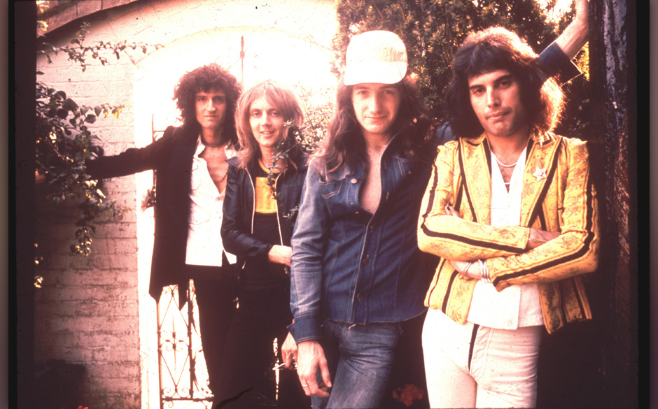 QUEEN  8/75  Brian May, Roger Taylor, John Deacon, Freddie Mercury (Photo by Chris Walter/WireImage)