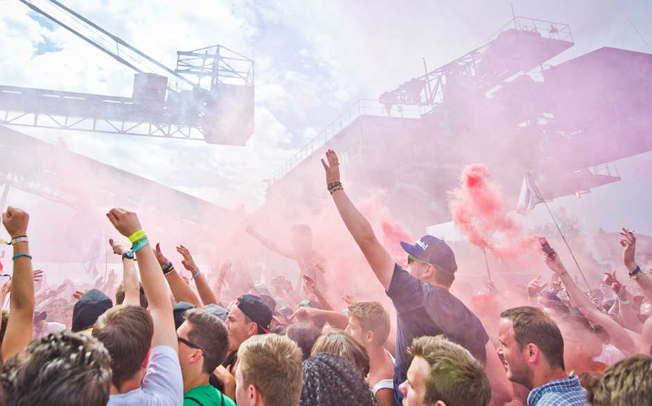 Festivalbesucher tanzen am 12.07.2014 auf dem Gel‰nde des Hip-Hop Festival ´Splashª in Gr‰fenhainichen (Sachsen-Anha...